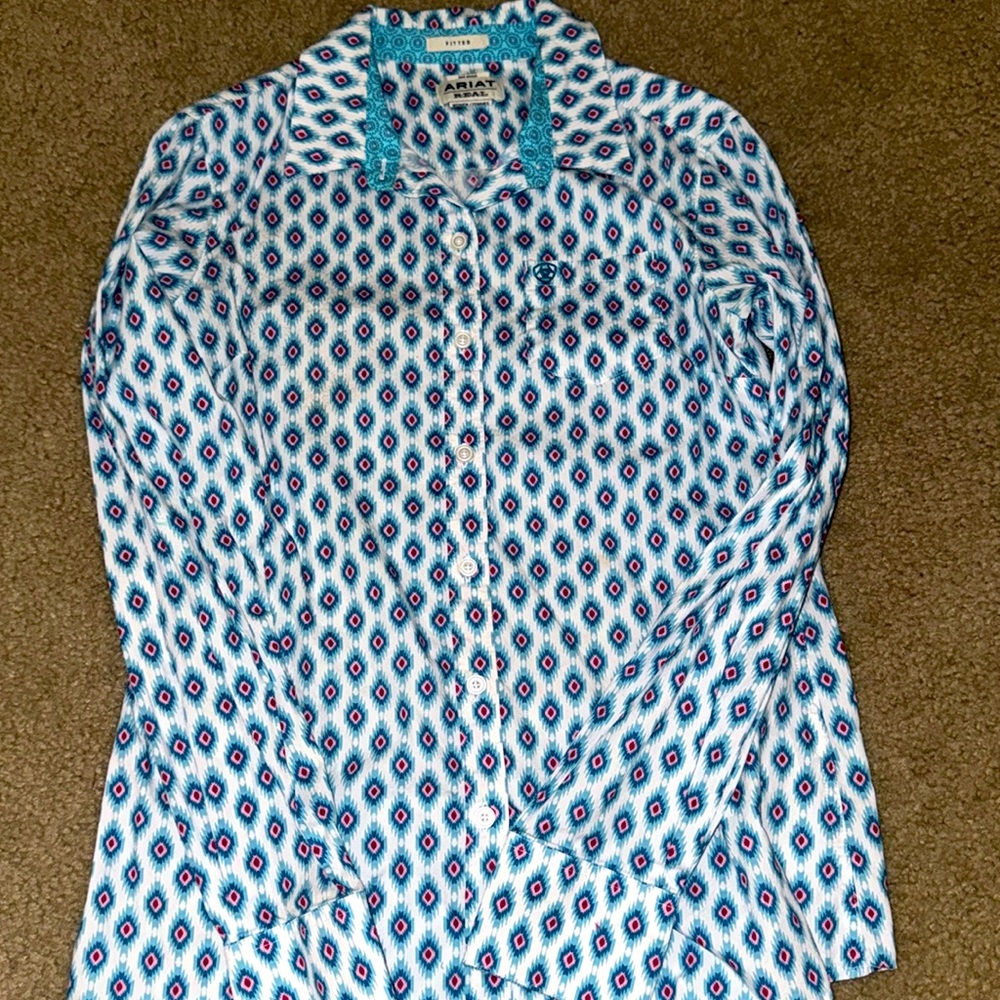 This is a ariat button fitted shirt